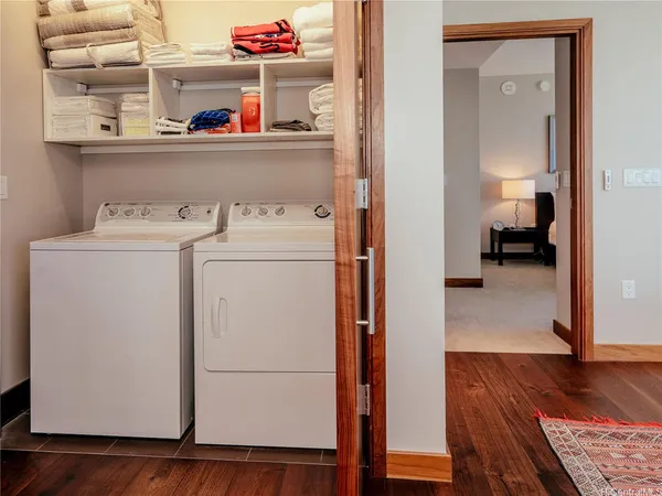 a view of washer and dryer in a kitchen
