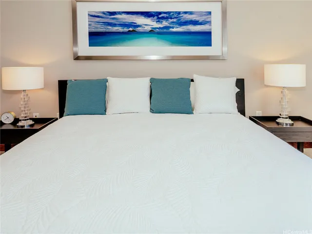 $9,500 | 1555 Kapiolani Boulevard, Unit 1307, Honolulu, HI 96814