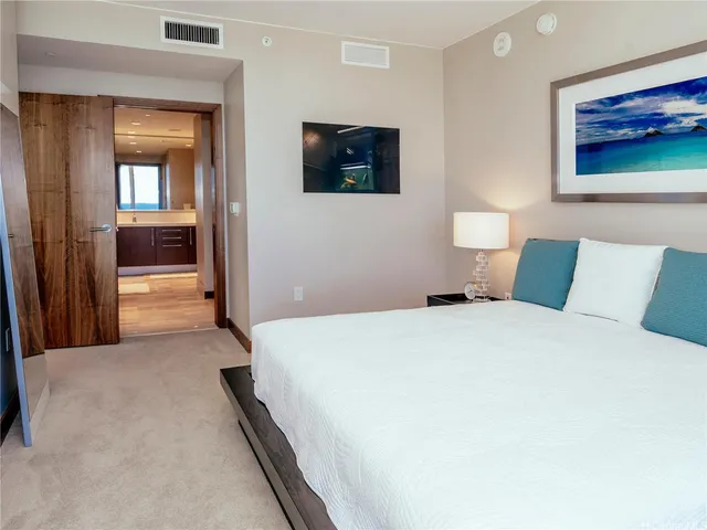 $9,500 | 1555 Kapiolani Boulevard, Unit 1307, Honolulu, HI 96814