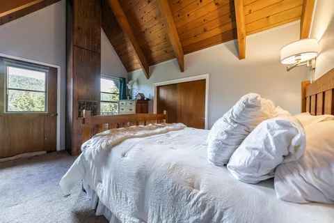 $1,050,000 | 14395 South Shore Drive, Truckee, CA 96161