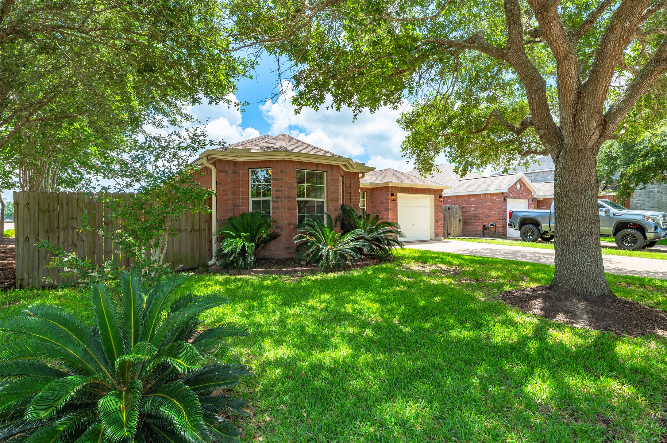 5501 Rio Sabinas Street Rosharon, TX 77583 - Photo 4 of 33
