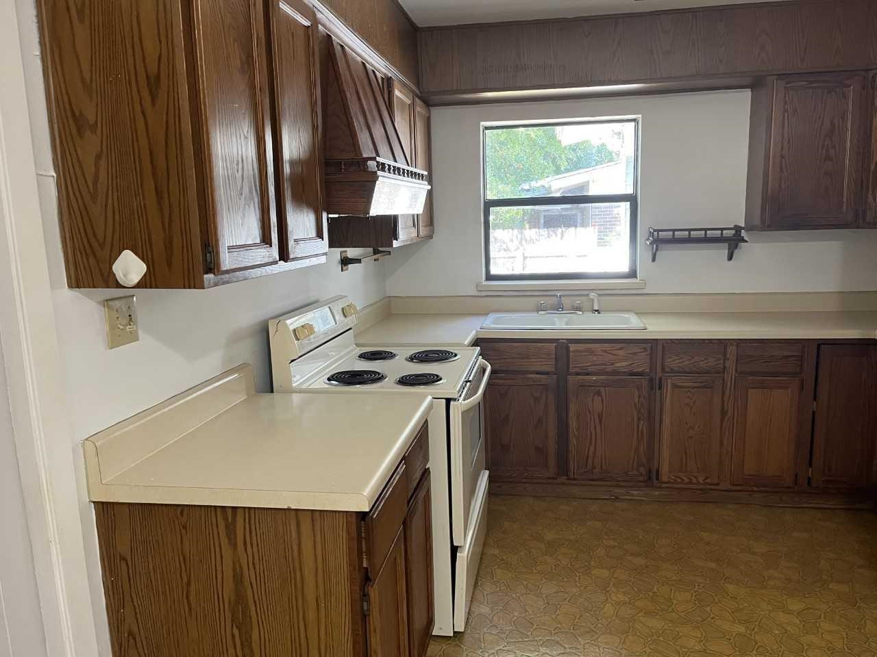 3196 Creighton Road Pensacola, FL 32504 - Photo 11 of 37 Gallery Image 11