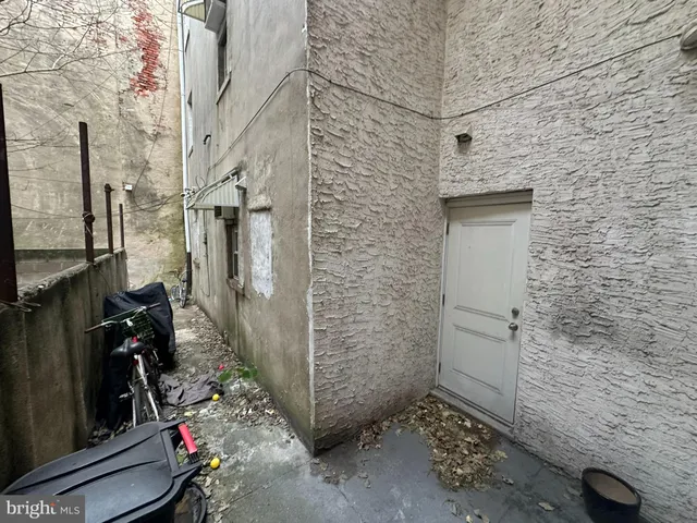 $1,450 | 627 South 10th Street, Philadelphia, PA 19147