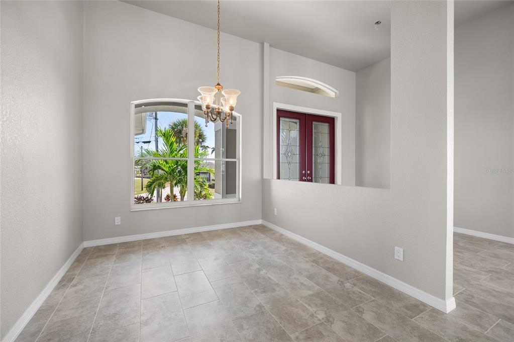 1950 Arkansas Avenue Englewood, FL 34224 - Photo 7 of 52 en empty room with window