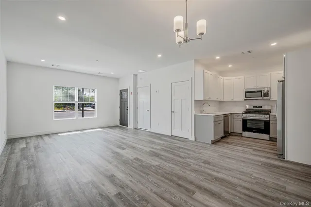 $3,300 | 103 Dover Street, Central Islip, NY 11722