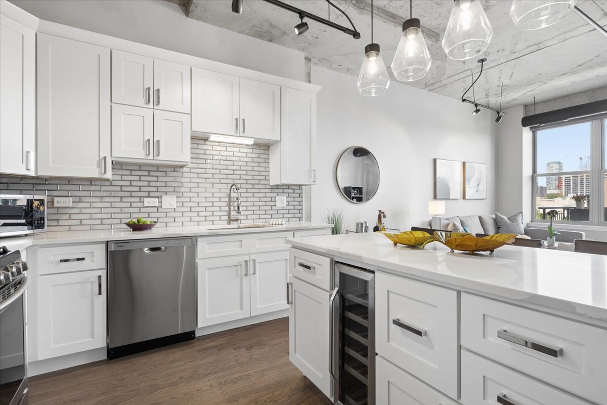 6 South Laflin Street, Unit 510 Chicago, IL 60607 - Photo 8 of 22