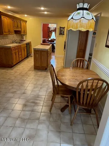 $375,000 | 3629 South Slayden Road, Lamar, MS 38642