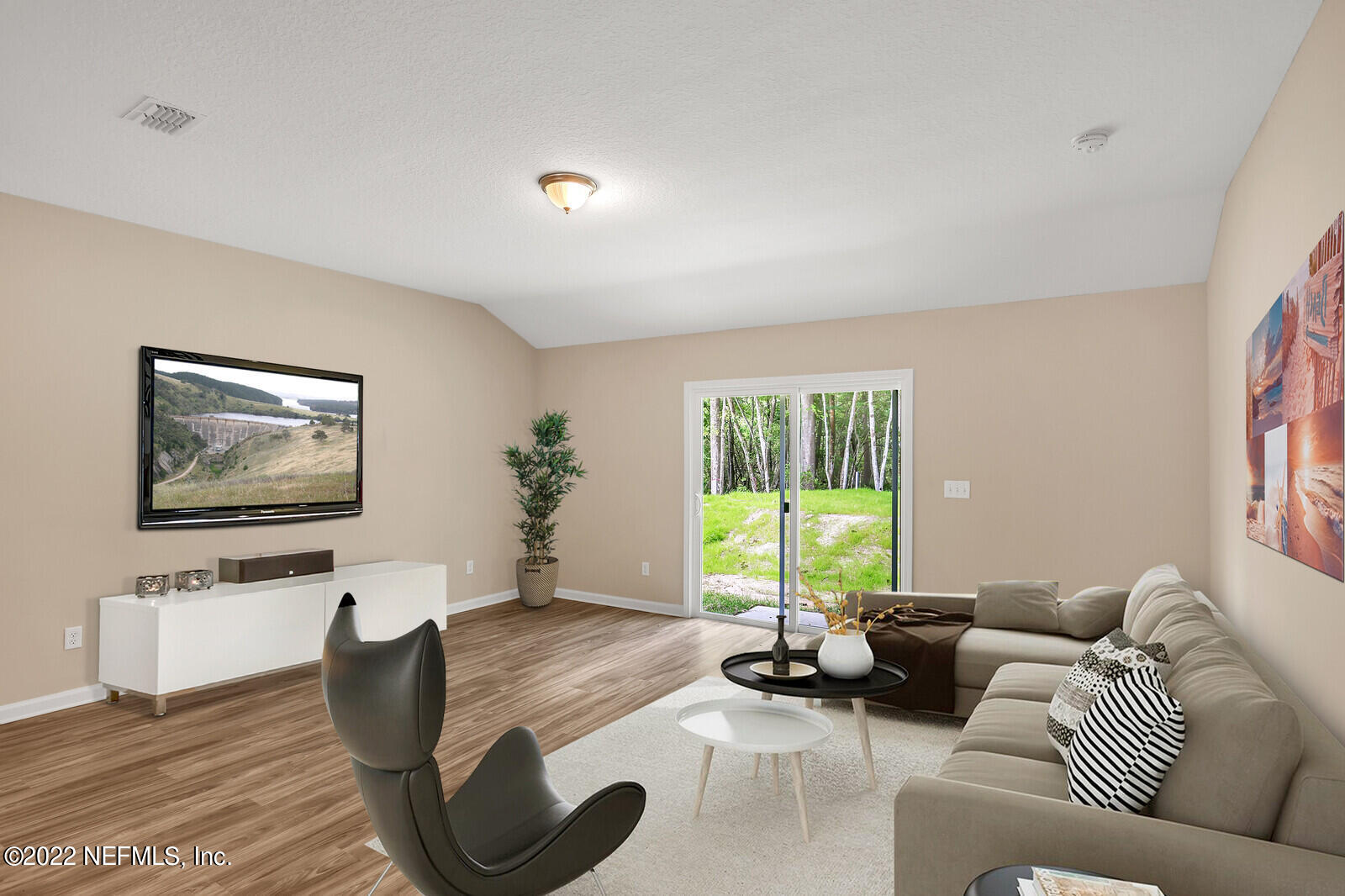 10074 Chesterton Road Jacksonville, FL 32246 - Photo 4 of 27 Living Room