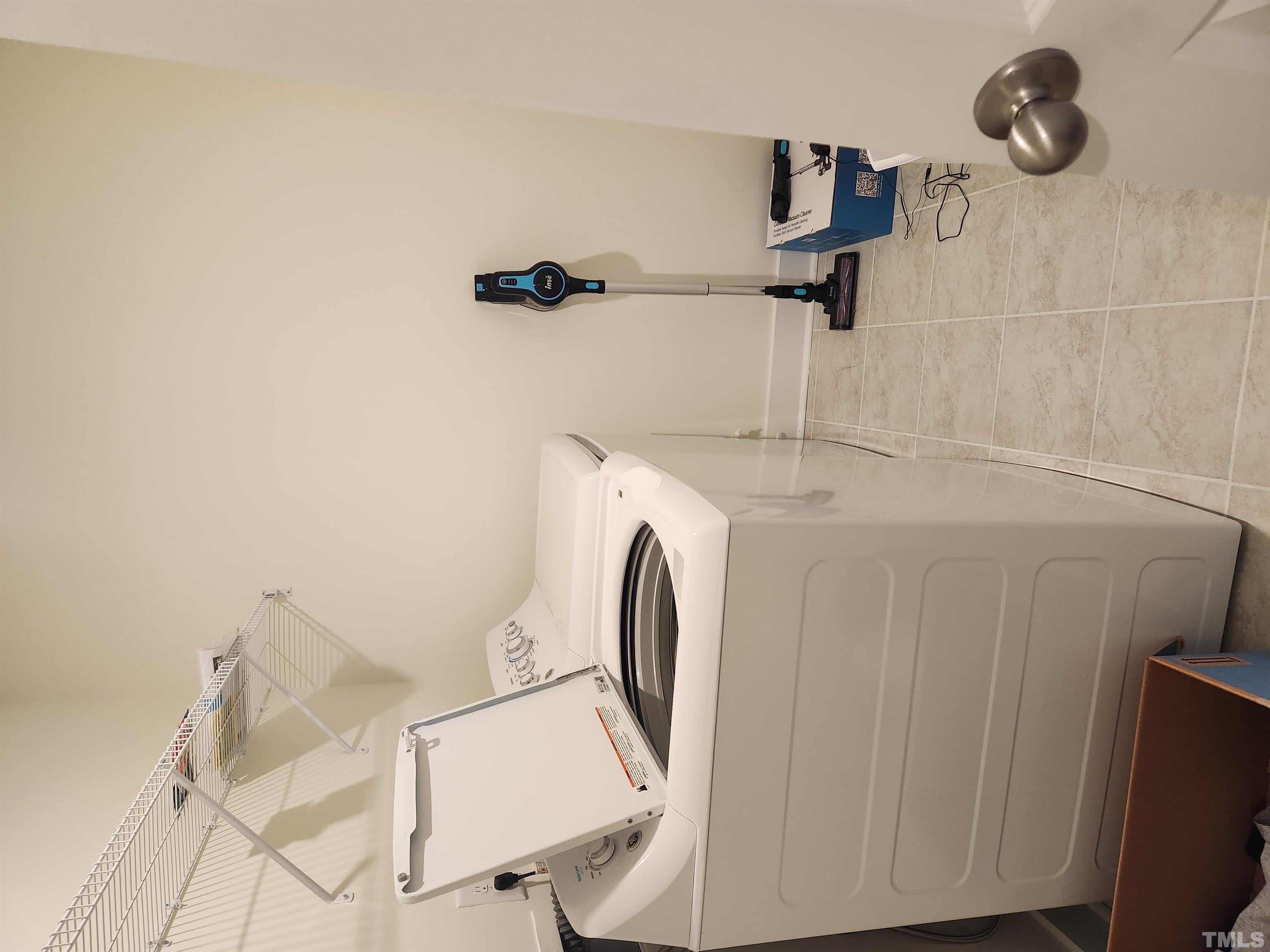2093 Shaded Knoll Road Cary, NC 27519 - Photo 3 of 9 a bathroom with a sink
