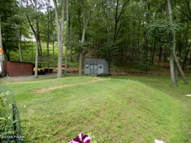 2111 Fawn Lane Bushkill, PA 18324 - Photo 6 of 22