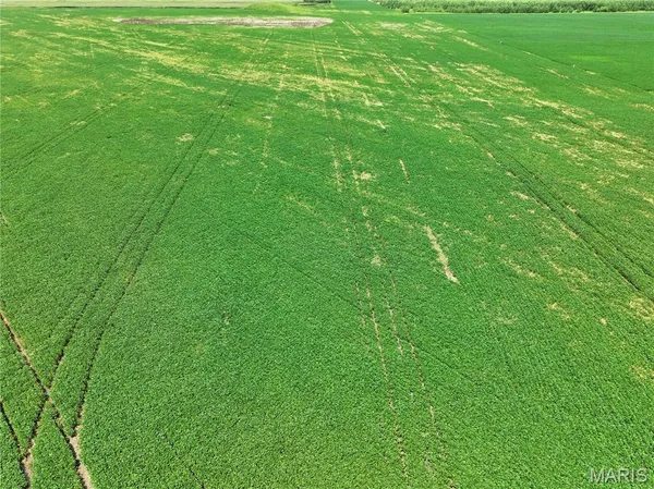 $925,275 | 102 County Road 102, Miami, MO 65344