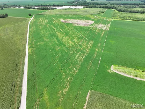 $925,275 | 102 County Road 102, Miami, MO 65344