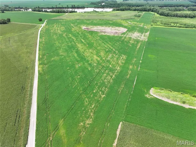 $925,275 | 102 County Road 102, Miami, MO 65344