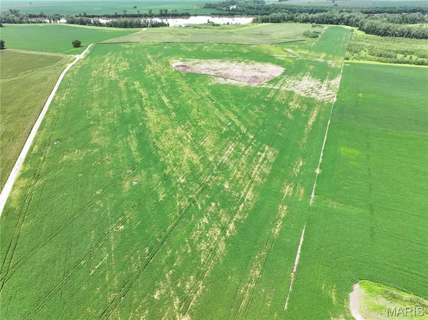 $925,275 | 102 County Road 102, Miami, MO 65344