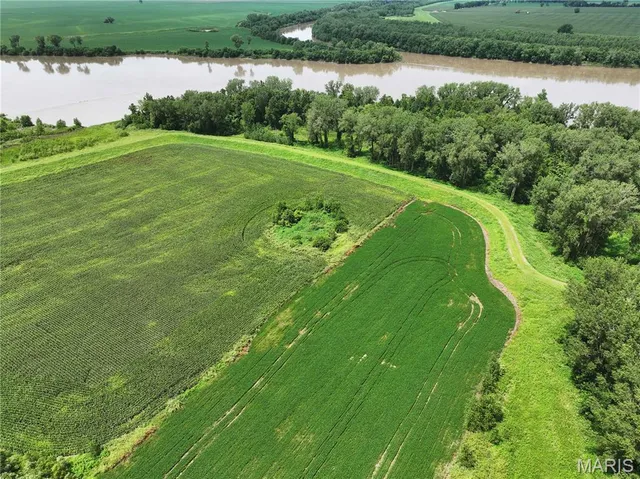 $925,275 | 102 County Road 102, Miami, MO 65344