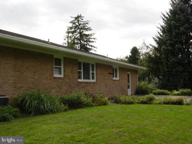 870 Dorsea Road Lancaster, PA 17601 - Photo 2 of 8