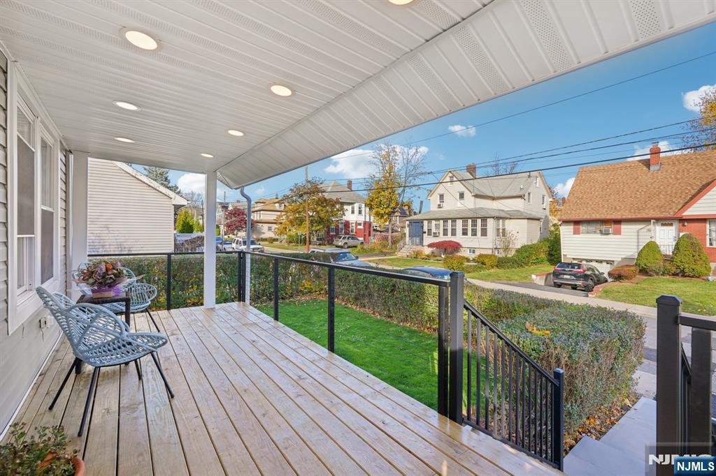 51 Highland Place Ridgefield Park, NJ 07660 - Photo 4 of 35