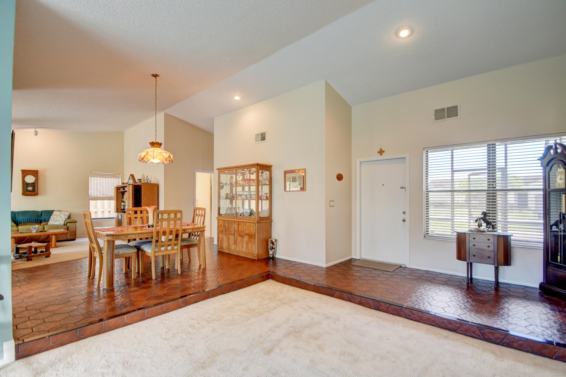 9524 Burlington Place Boca Raton, FL 33434 - Photo 4 of 42 Walk In To "Open Living Feel"