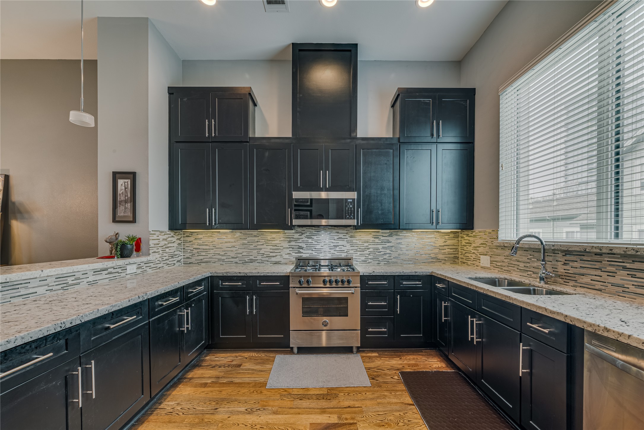 1202 West Dallas Street Houston, TX 77019 - Photo 11 of 49