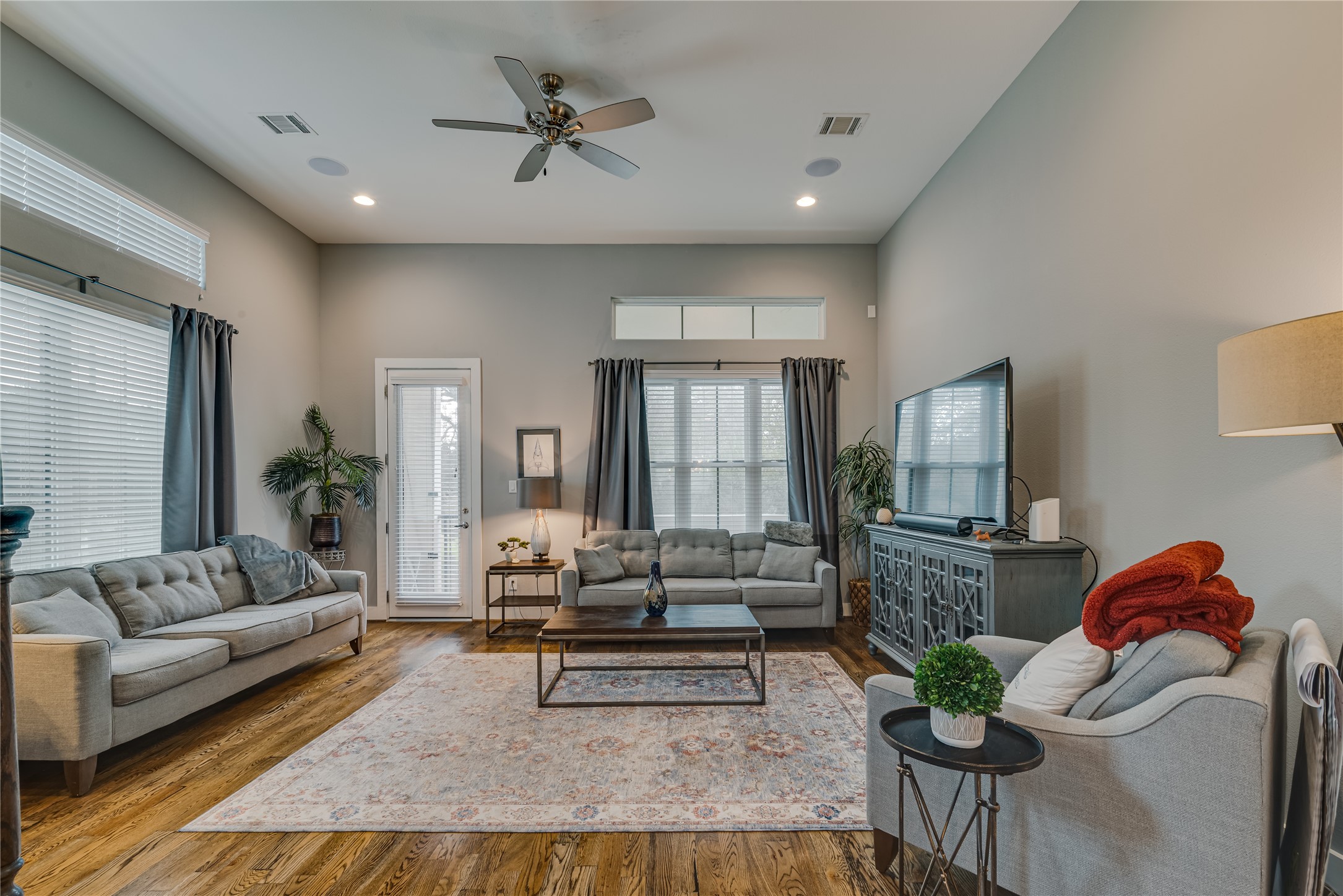 1202 West Dallas Street Houston, TX 77019 - Photo 8 of 49