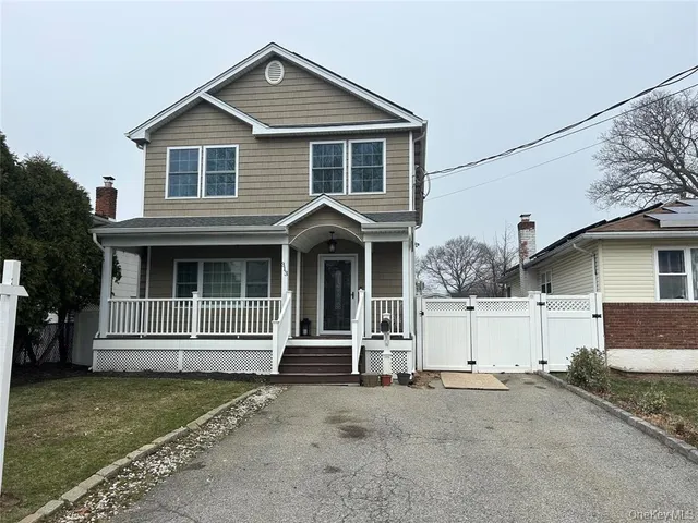 $749,500 | 313 Lexington Avenue, West Babylon, NY 11704