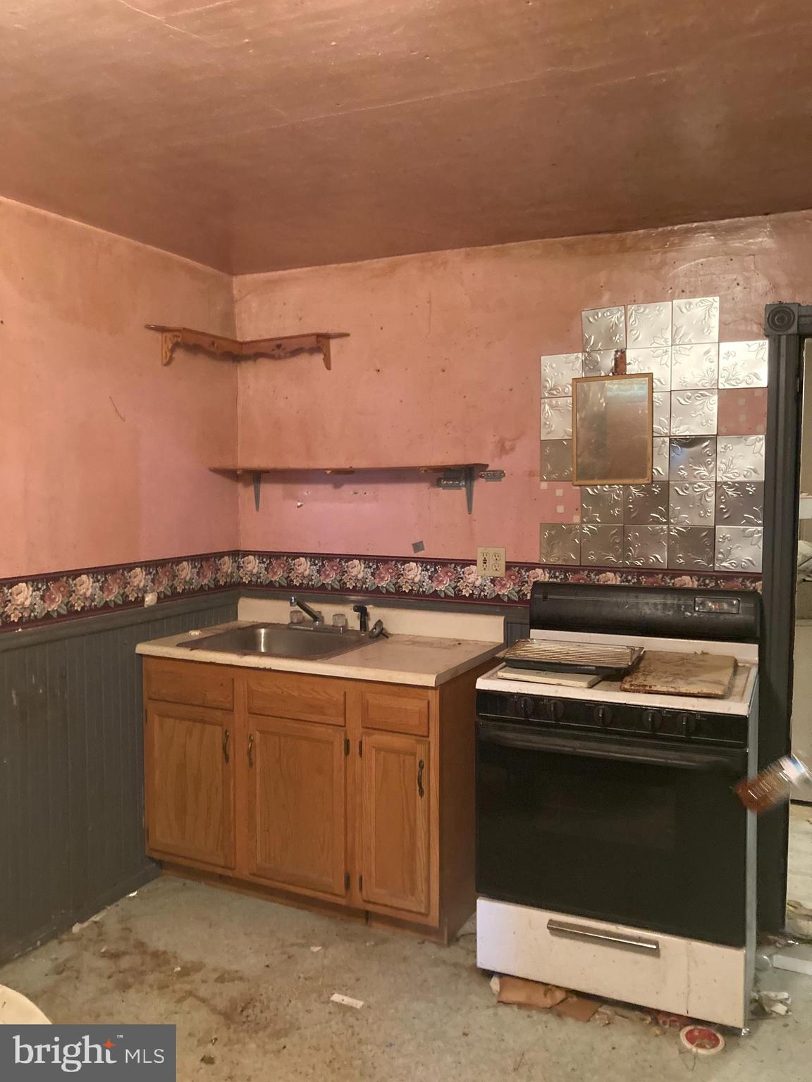 879 Huffs Church Road Alburtis, PA 18011 - Photo 11 of 20 kitchen