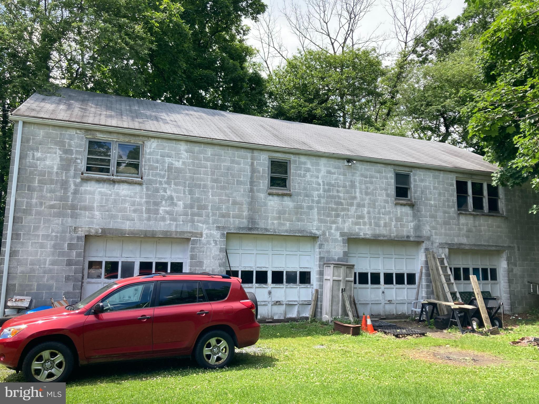 879 Huffs Church Road Alburtis, PA 18011 - Photo 3 of 20 Detached Garage