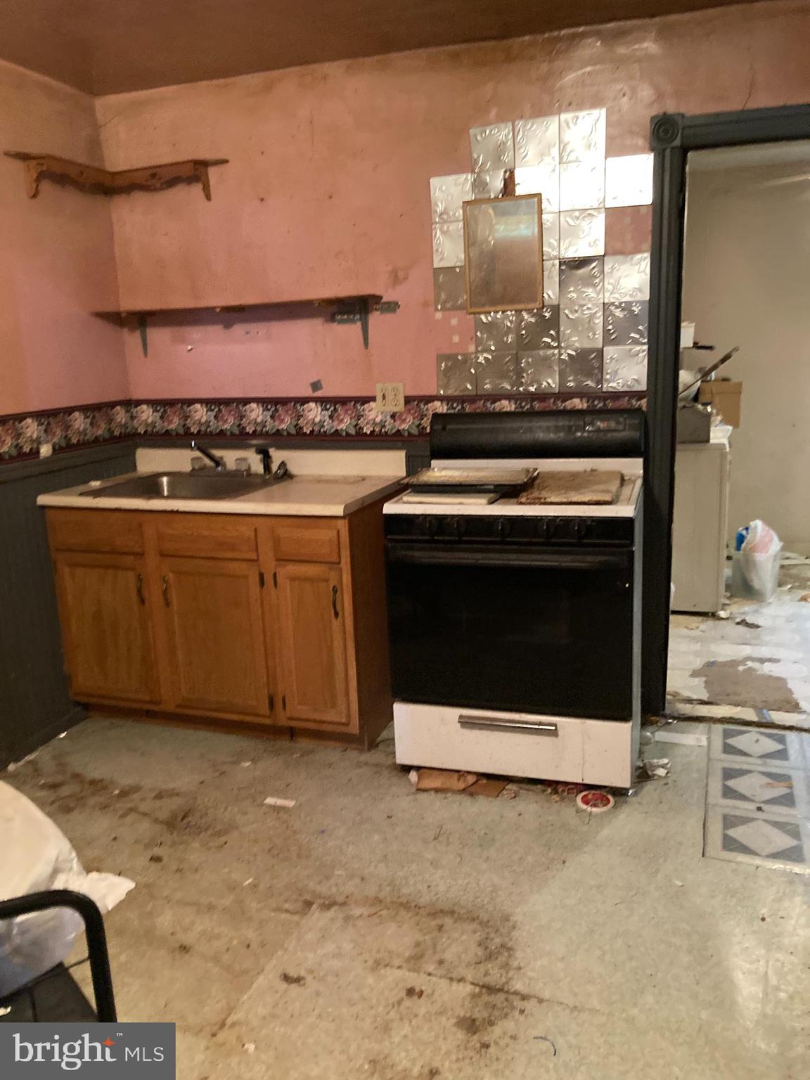 879 Huffs Church Road Alburtis, PA 18011 - Photo 10 of 20 kitchen