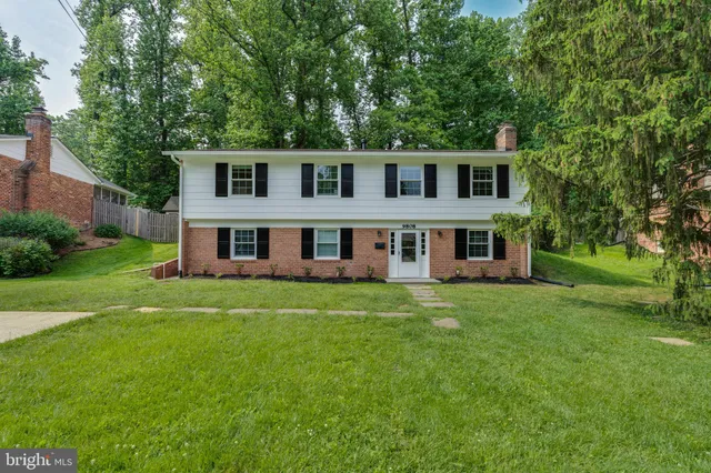 $4,600 | 9808 Brixton Lane, Bethesda, MD 20817