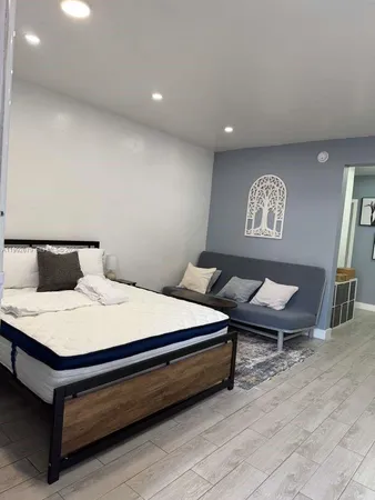 $1,950 | 761 Euclid Avenue, Unit 7, Miami Beach, FL 33139