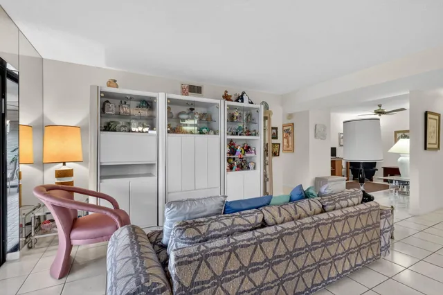 $270,000 | 10215 North Circle Lake Drive, Unit 101, Boynton Beach, FL 33437