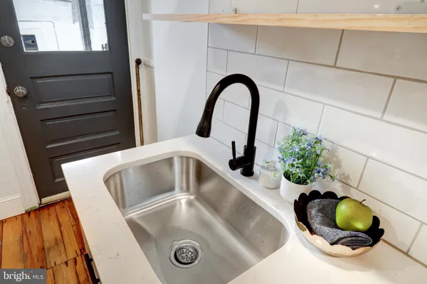 a close view of sink