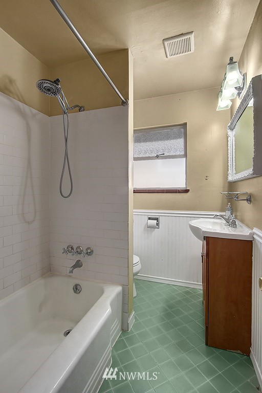 3729 Southwest Webster Street Seattle, WA 98126 - Photo 11 of 18 Gallery Image 11