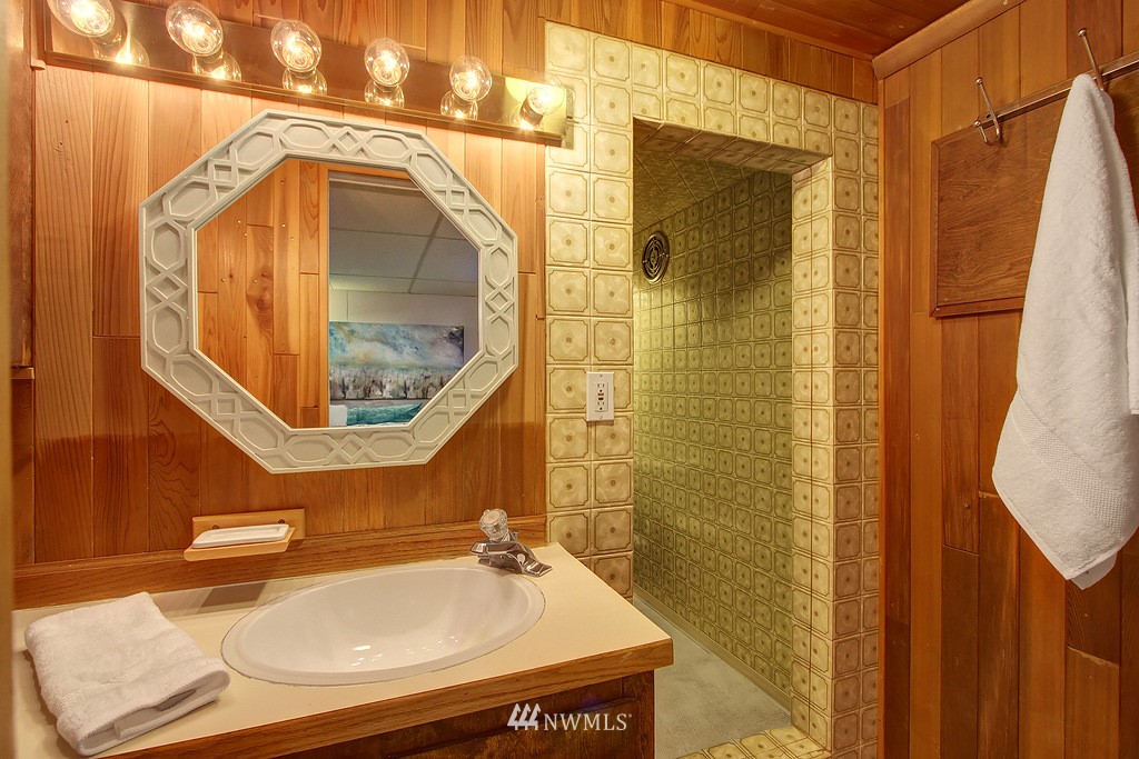 3729 Southwest Webster Street Seattle, WA 98126 - Photo 14 of 18 Gallery Image 14
