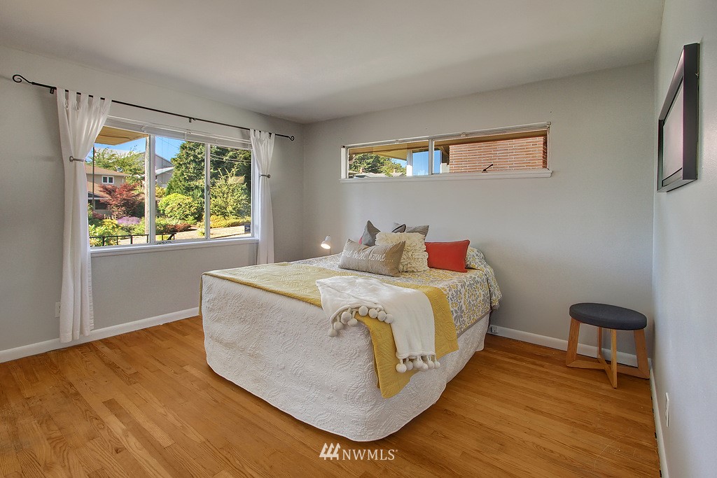 3729 Southwest Webster Street Seattle, WA 98126 - Photo 9 of 18 Gallery Image 9