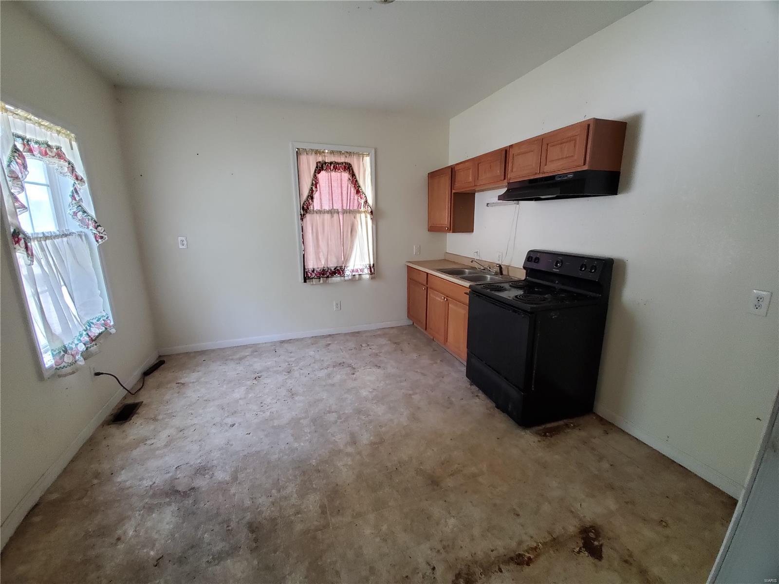 11541 Larimore Road St. Louis, MO 63138 - Photo 10 of 19