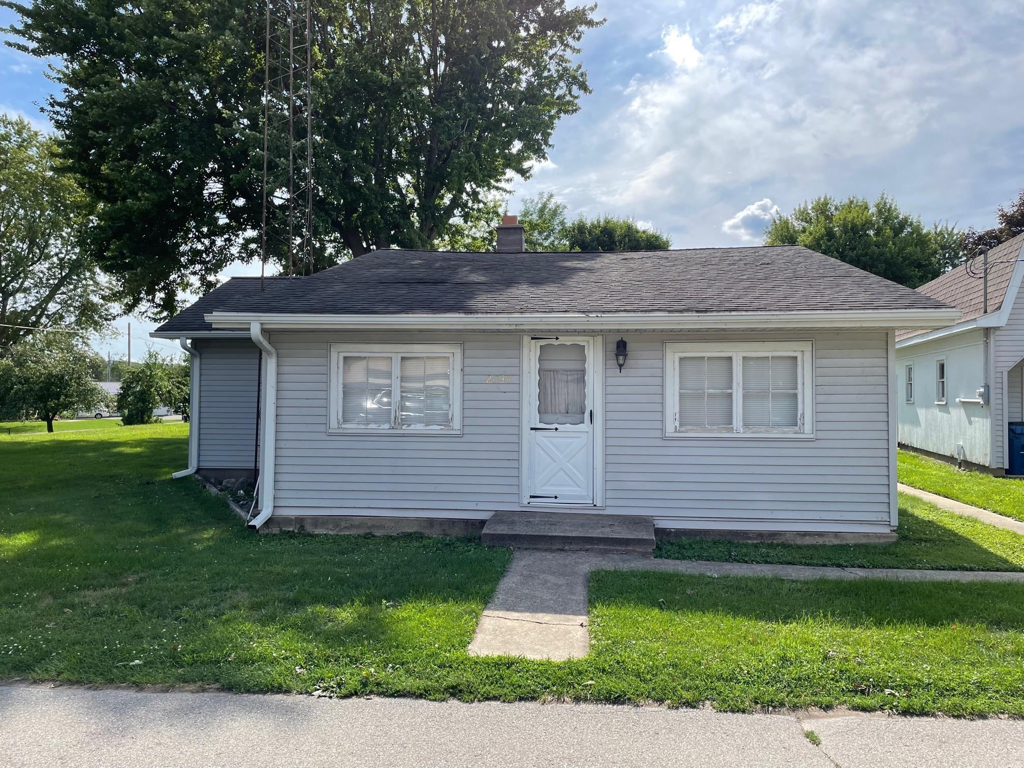 2537 Wolfs Point Drive Rochester, IN 46975 - Photo 12 of 13