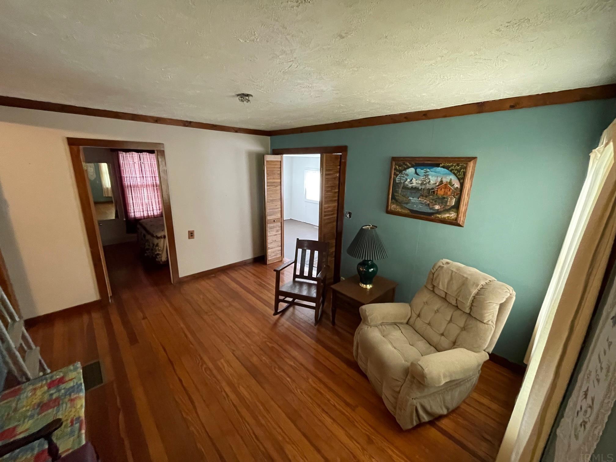 2537 Wolfs Point Drive Rochester, IN 46975 - Photo 3 of 13