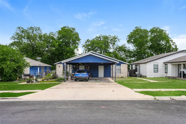 $1,395 | 6801 Stonleigh Place, Unit B, Austin, TX 78744