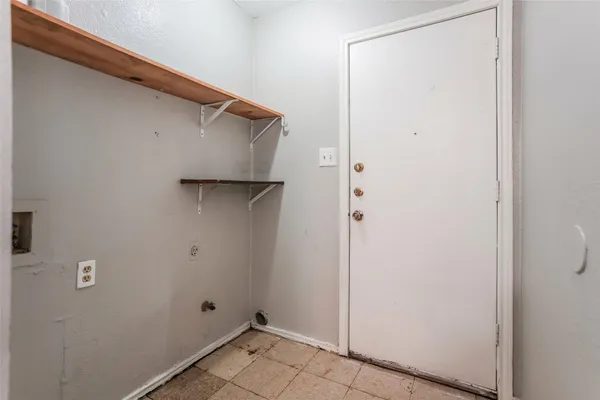 $1,395 | 6801 Stonleigh Place, Unit B, Austin, TX 78744