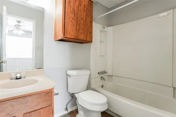 $1,395 | 6801 Stonleigh Place, Unit B, Austin, TX 78744