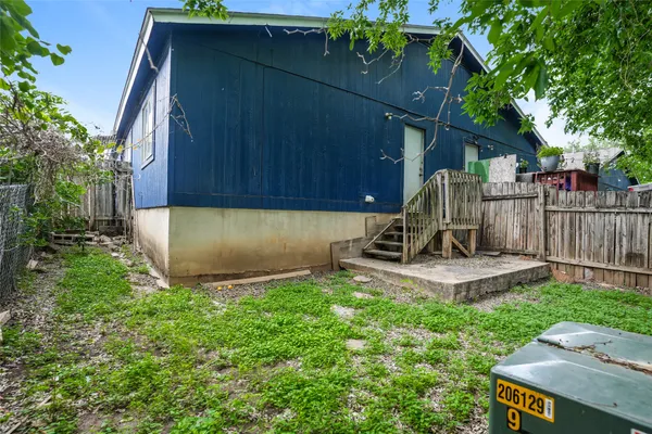 $1,395 | 6801 Stonleigh Place, Unit B, Austin, TX 78744