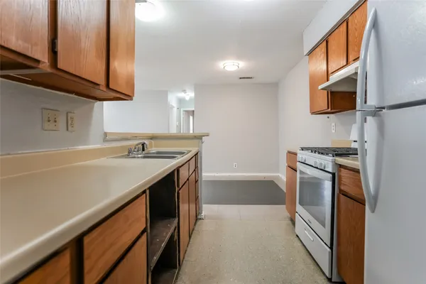 $1,395 | 6801 Stonleigh Place, Unit B, Austin, TX 78744