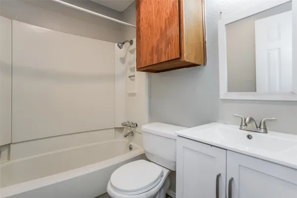 $1,395 | 6801 Stonleigh Place, Unit B, Austin, TX 78744