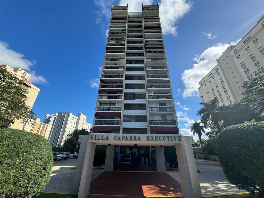 229 Pr-2 / Villa Caparra Executive Guaynabo Pr Unit 15G/H  