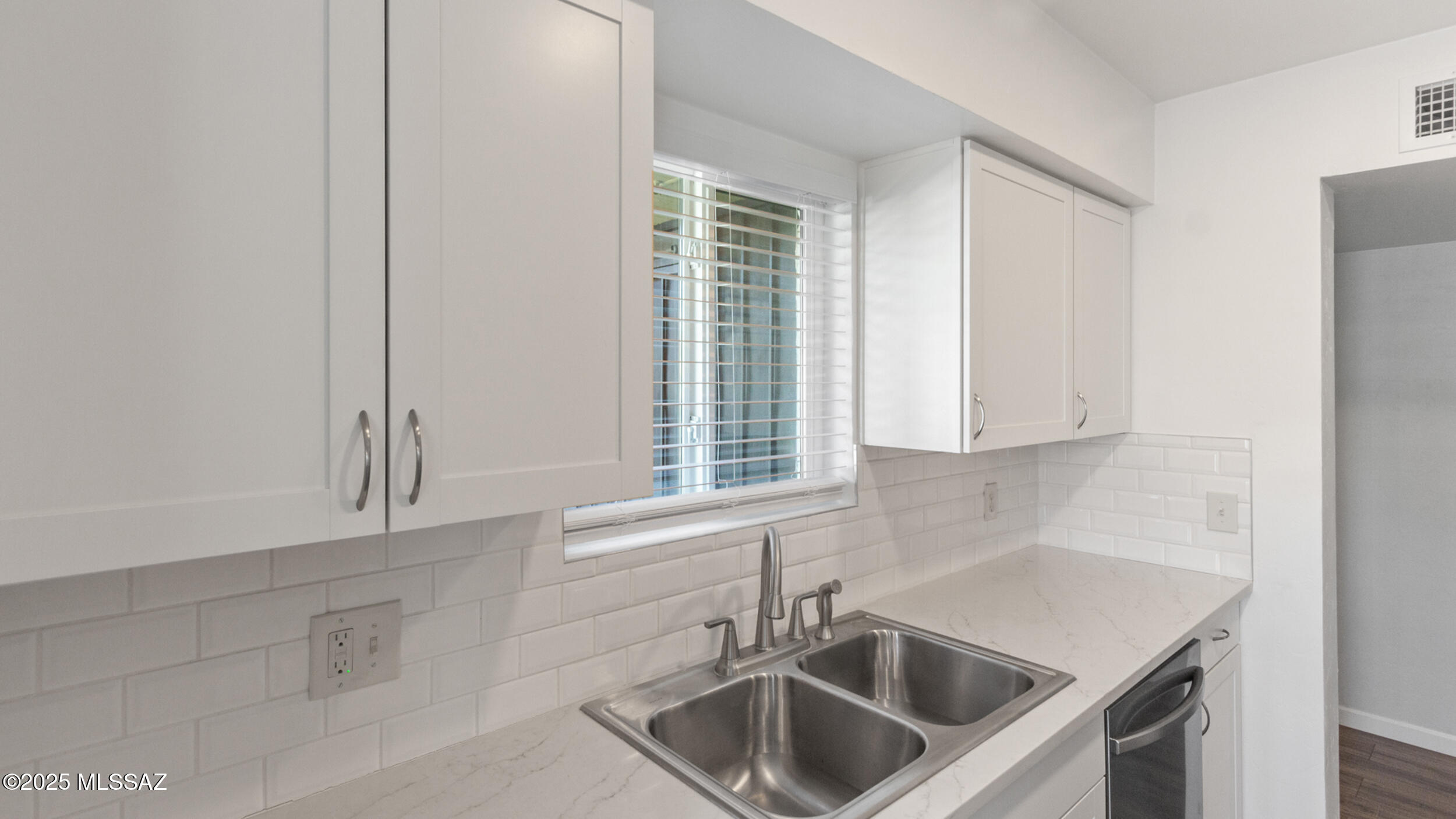 660 East River Road, Unit Z Tucson, AZ 85704 - Photo 15 of 47 Gallery Image 15