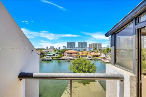 $839,000 | 401 Poinciana Island Drive, Unit 1225, Sunny Isles Beach, FL 33160