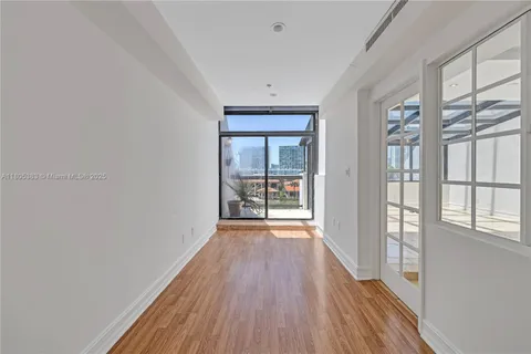 $839,000 | 401 Poinciana Island Drive, Unit 1225, Sunny Isles Beach, FL 33160