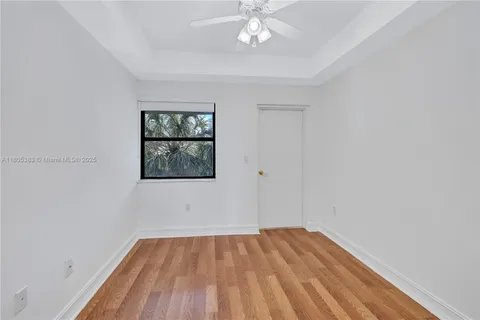 $839,000 | 401 Poinciana Island Drive, Unit 1225, Sunny Isles Beach, FL 33160