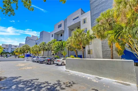 $839,000 | 401 Poinciana Island Drive, Unit 1225, Sunny Isles Beach, FL 33160